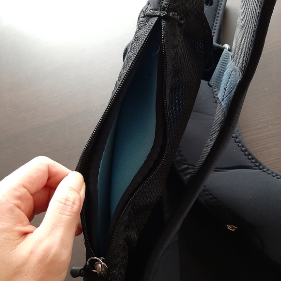 Wearable Ultra Slim 17" Laptop Sleeve - Picture 7 of 9